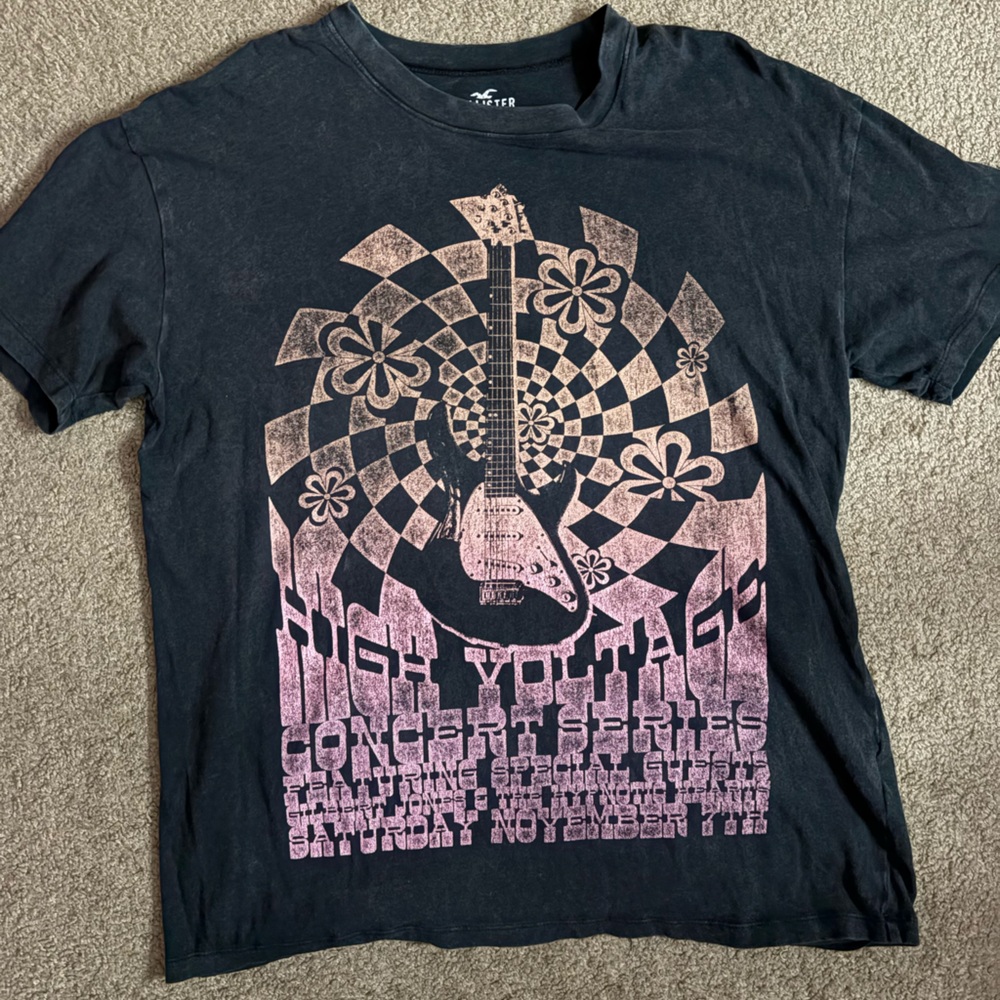 Oversized Hollister Black Tee with Orange Graphic